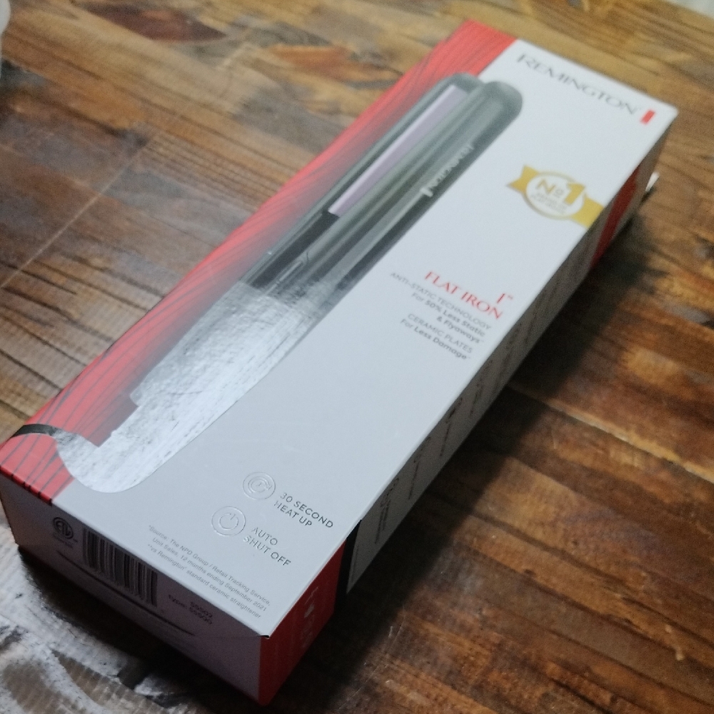 Remington Flat Iron in Red and Black